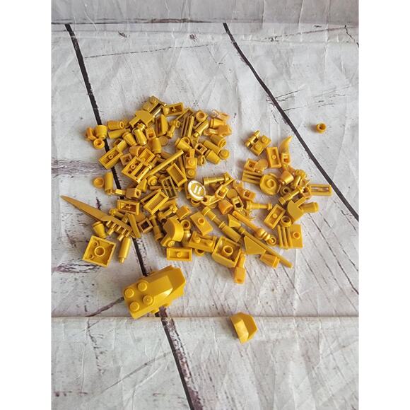 Lego Bulk Lot Of 127 Pearl Gold Mixed Pieces - Picture 1 of 6